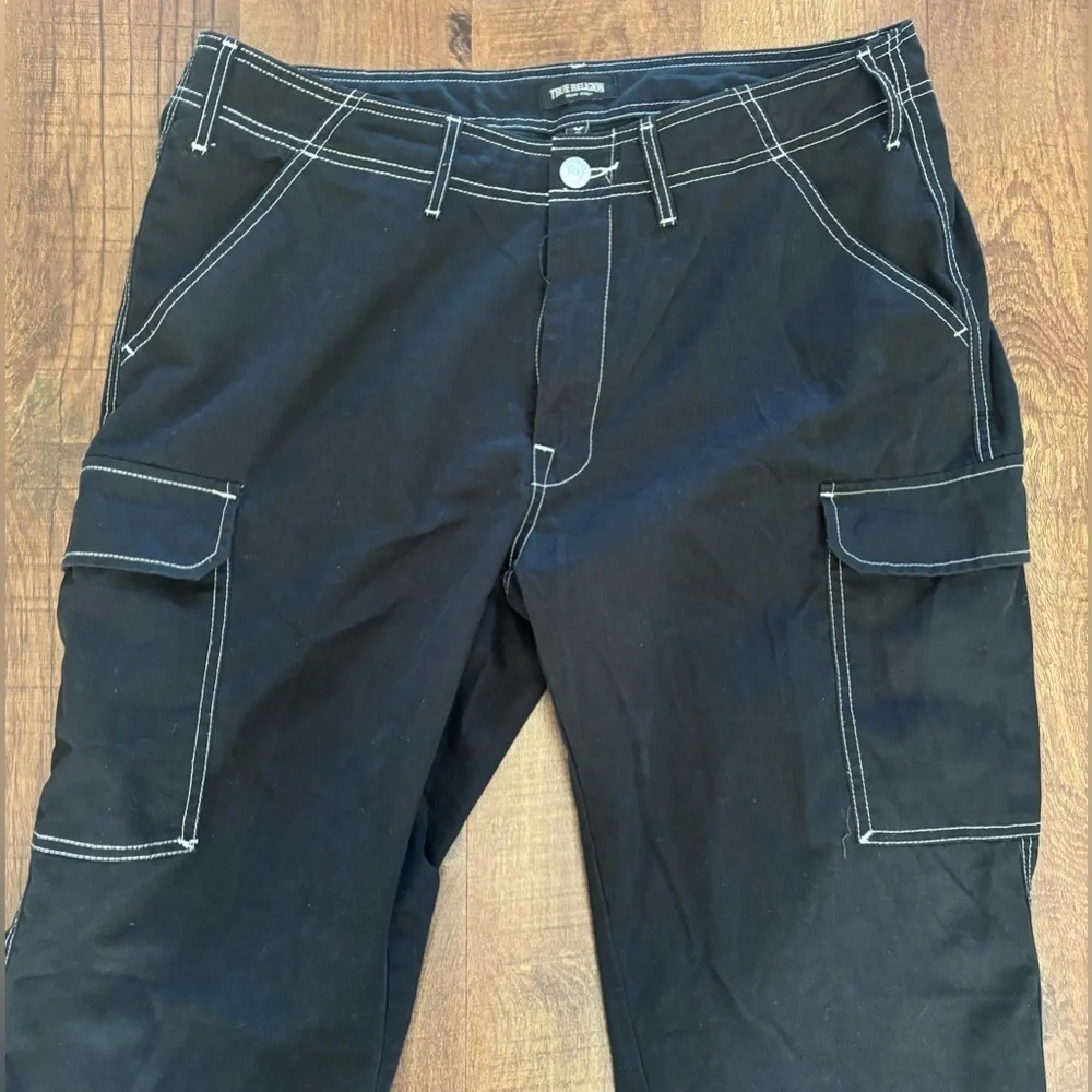 True religion Ripstop Cargo Pants for men Sz 36 waist jet black white stitching
